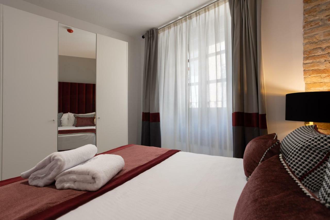 Bibo Plaza Nueva Appartement *